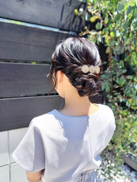 モアナ 逗子(MOANA) 大人シニヨン♪