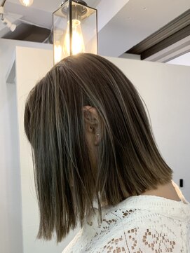 ビビッド(vivid) バレイヤージュ