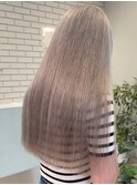 ホワイトグレージュ