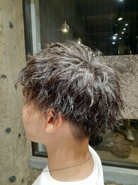 ライズ 綾瀬店(RISE) 【王道ゆるめ】刈上げツイストスパイラルパーマ！！