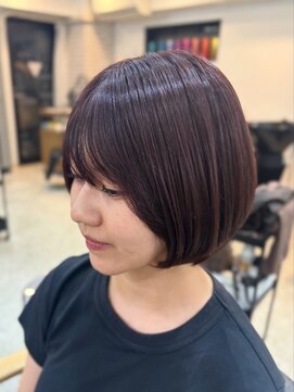 メモリーズ 銀座(Memories) 光に透けるワインレッドで、ふんわり甘く。加藤