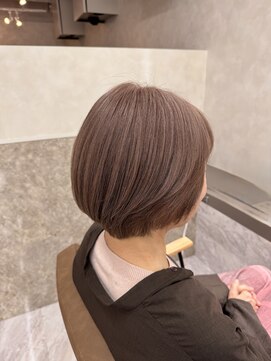 スラッシュアイボリー(SLASH ivory) 白髪ぼかし/脱白髪染め/白髪染めハイライト／髪質改善