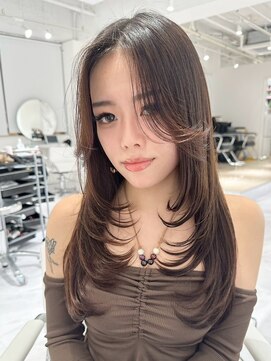 ヨロ 上野(YOLO) ハイライトカラーミルクティーベージュレイヤーカット