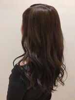 ベルフェミンアプレ(Belle femin Apres)&nbsp;大人ロンググレージュ 顔周りカット 艶髪 ココアベージュ 20代