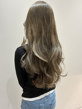 テラバイルヴェール 各務原(TERRA by LeVert) 透明感ベージュ×レイヤー