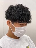 ツイストスパイラル/メンズ/学割/フェザーパーマ/センターパート