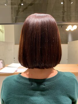 ヤドリギ(yadorigi) 艶カラー×ボブスタイル