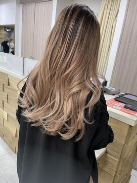 ジゼル(gisele) (稲毛)ピンクベージュ+ルーツカラー+ふんわりカール