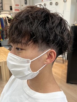 グッドタイムエフティフィフス 横浜西口(GoodTimes ft.fifth) ツイストスパイラルパーマメンズパーマ波巻きパーマツーブロック