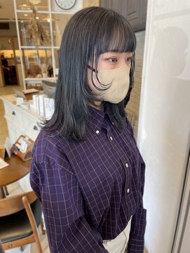 リリア(LILIA.) 顔まわりウルフ