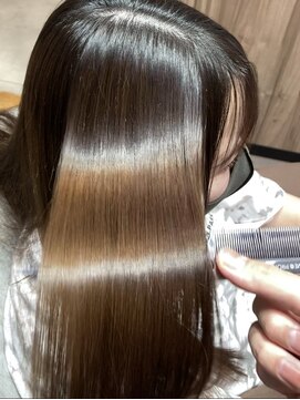 グリン 栄(grin) 美髪矯正+ミネコラ