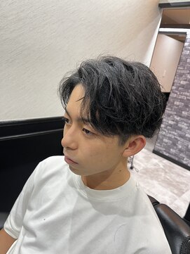 プラウド(PROUD) フェザーパーマ/2024年大流行スタイル/田町/メンズパーマ/床屋