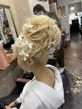 ヘアセットアンドエクステンションショールーム(SHOW ROOM) イベント用団子