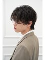 ニューヨークニューヨーク 新田辺店(NYNY)&nbsp;流すだけでなく無造作に動かしたセンターパートスタイル！！