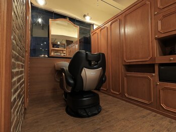 Million Bucks barber shop 神田店 <理容室>【ミリオンバックス バーバーショップ】