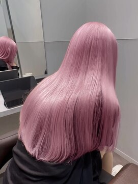 サロウィン 高崎(SALOWIN) ホワイトピンク