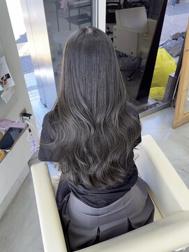 ソルア(soLua) ダークグレージュ