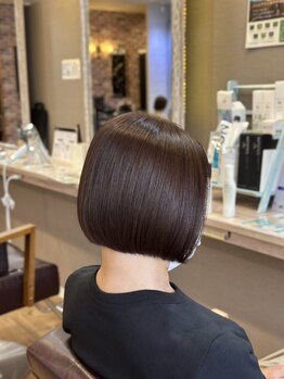 ヘアーメイクロージー 八軒店 (HAIR MAKE ROSY)の写真/札幌西区・八軒で髪質改善ならロージー八軒店。自然な艶ストレートで朝が変わる。