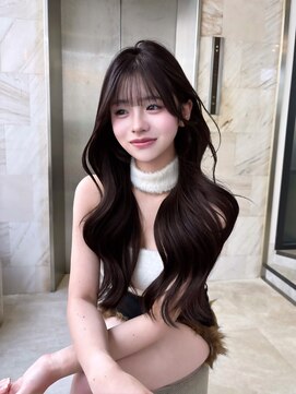 リリー(Lilley) 暗髪カラーとレイヤーカットで上品な韓国style☆