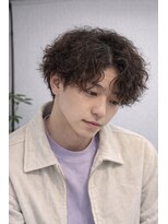 ジェットブラックキューサンロク(JET BLACK 936) 2,026 春のセンターパート×ツイストスパイラルパーマ