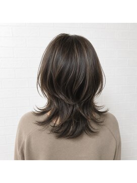 ノイ(noi) 透け感レイヤーウルフ