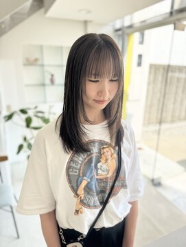 ロン(RON) 【ミディアムレイヤー×フェイスフレーミング】