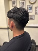 スカイマスターバーバー 渋谷(SKY MASTER BARBER)&nbsp;ビジネスアイロンパーマ<理容室>［理容室/メンズ/シェービング］