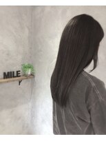 マイル(mile)&nbsp;ダークグレー×ナチュラル×ストレート