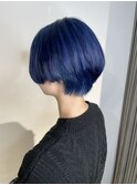 ネイビーカラーのショートボブ