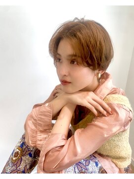 エム(EM) ショート/ブリーチベージュカラー