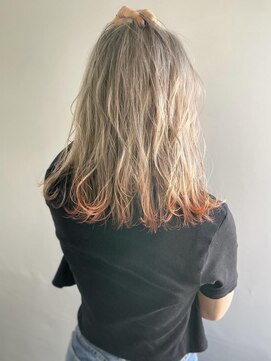 エル セルカ 高田馬場(el CERCA) 外国人風ホワイトミルクティー×オレンジ裾カラー【高田馬場】