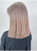 切りっぱなしミディアム_レッドブラウンハッシュカット_ba477791