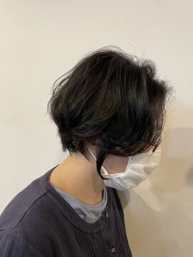 アカラ ヘアー(Akala Hair) ラフショート