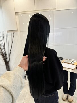 ウタリ(utari) 韓国風艶髪ブルーブラック【難波 桜川/髪質改善】