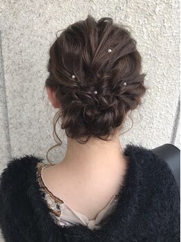 フリーダム マティーニ 姫路駅前店(freedom martini)の写真/【姫路駅☆徒歩1分】ヘアセット¥3850♪土日祝は朝8時から営業してるから結婚式や2次会のヘアセットにも♪ 