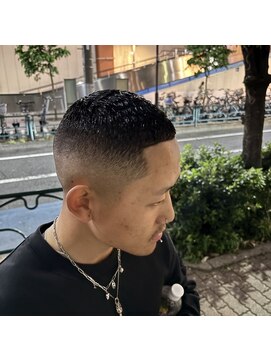 ゴートファミリー 川口(G.O.A.T FAMILY) フェード　イージーウェーブ