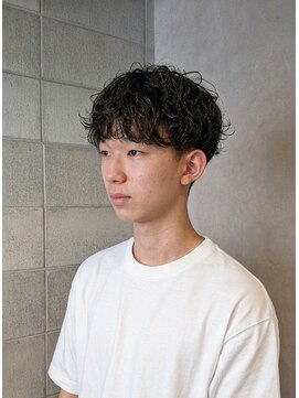 ワンワンオー バーバーショップ コンチネンタル(@110 BARBER SHOP continental) シャドウパーマ