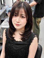 エミュ(Aimu.)&nbsp;大人気ミディアムレイヤー