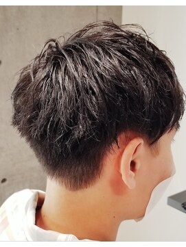 スーリール(Sourire) 襟足すっきりハンサムショート