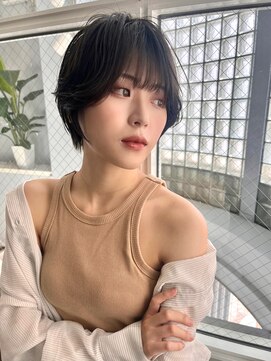 ミリア(MILIA) 20代30代40代黒髪スタイル/大人可愛いマッシュ小顔ショート