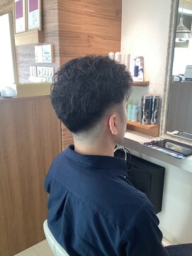 ヘアー ボニータ(hair bonita) メンズパーマ、フェード