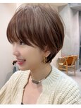 くびれショートカット 丸みショートボブ アッシュベージュ
