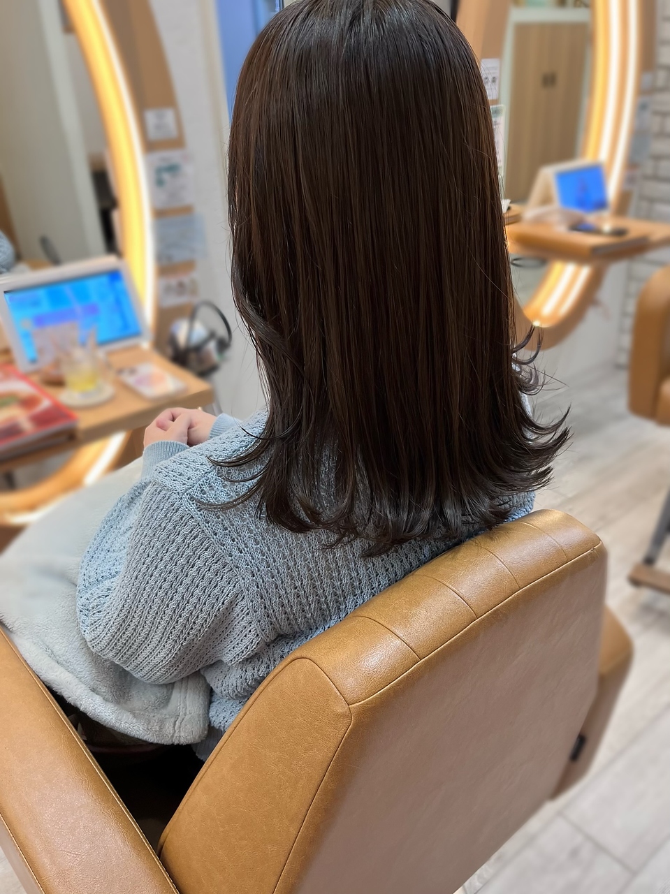 アドラーブル けやき通り店(adorable) 外ハネミディアム　韓国風ミディアム　透明感カラー