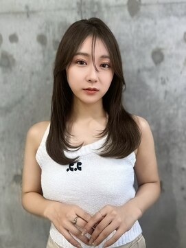 シーシンジュク 新宿南口(Sea shinjuku) ミディアム×暗めカラー[デザインカラー/フェイスフレーミング]