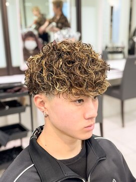 テクト バイアッシュ 吉祥寺店(Tect by Ash) スペインカールスパイラルパーマ刈り上げツーブロックフェード