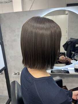 アイ(_i) 切りっぱなしボブ