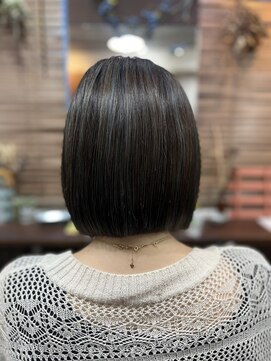 ルアン(Luan) 白髪ぼかしハイライト