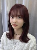 ボルドー×切りっぱなしボブ