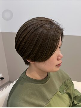 ソエル(Soell) 前下がりショートヘア　オリーブカラー　アースカラー　似合わせ