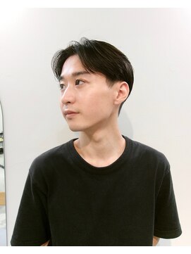 フェイヴィーズ(FavyS) センターパート　大阪美容室